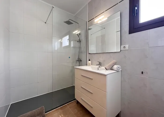 Casa Alpine - 2 Bedroom With Large Terrace Tías